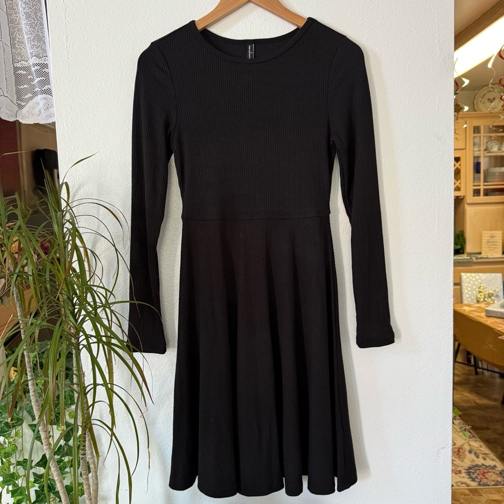 PrettyGarden Black Long Sleeve Flowy Ribbed Knit Dress